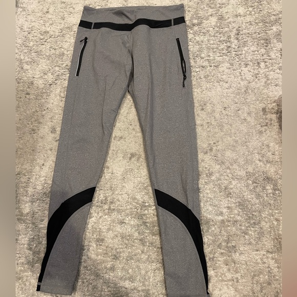 lululemon athletica Gray and Black Leggings - Picture 8 of 14